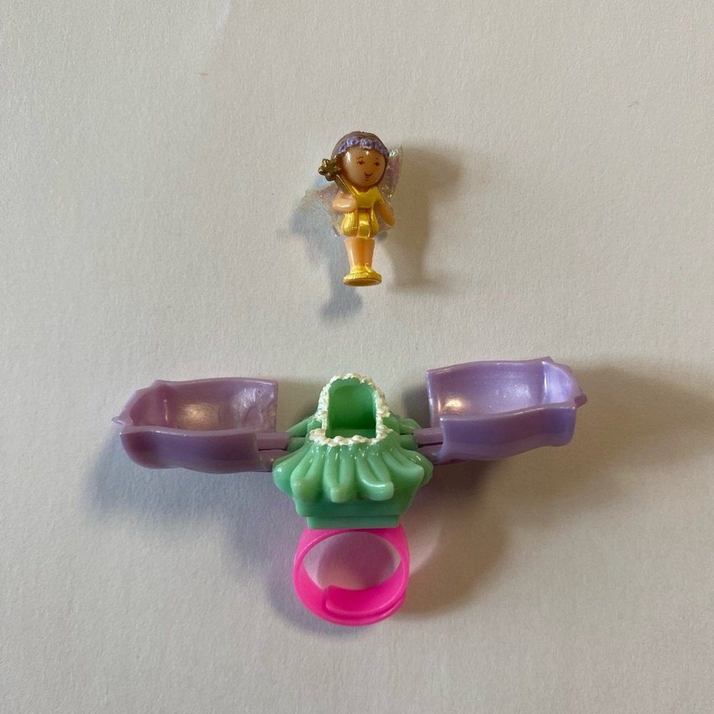 Vintage Polly Pocket Tulip Petal Fairy Ring - Picture 3 of 6